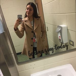 Meet your Posher, Lululeta